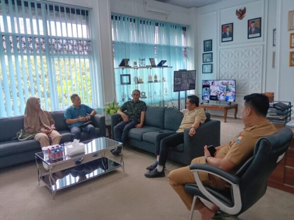 Membangun Masyarakat Informatif Melalui KIM palembang